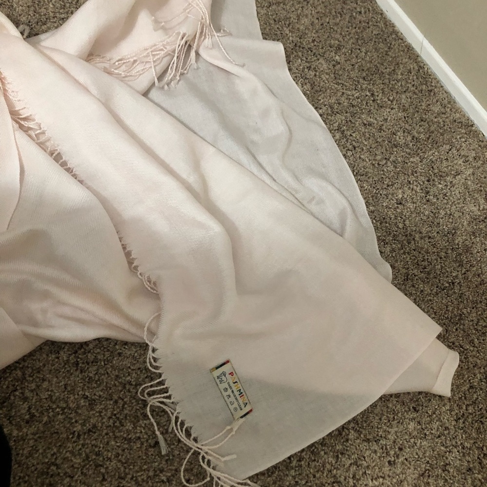 Pink Pashmina - Picture 2 of 5